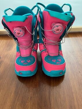 Burton Kids Snowboard Boots Teal and Pink